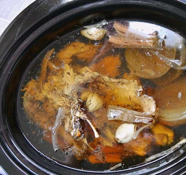 Crock-Pot Chicken Broth