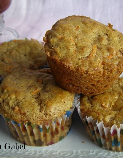 Spiced Carrot Muffins - Growing Up Gabel @thegabels #recipes