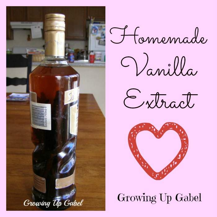 Homemade Vanilla Extract from Growing Up Gabel @thegabels #recipes