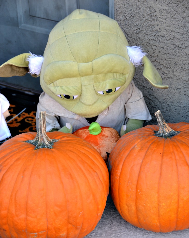 Yoda Halloween decoration
