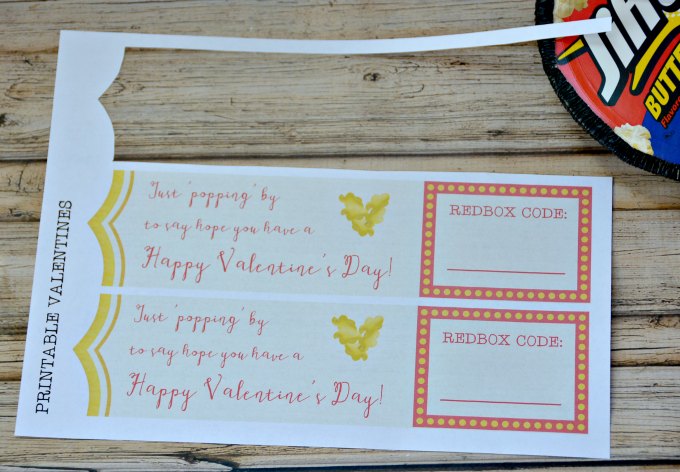 Need an easy and inexpensive gift? Give a movie night with a Redbox code on this free gift tag printable!