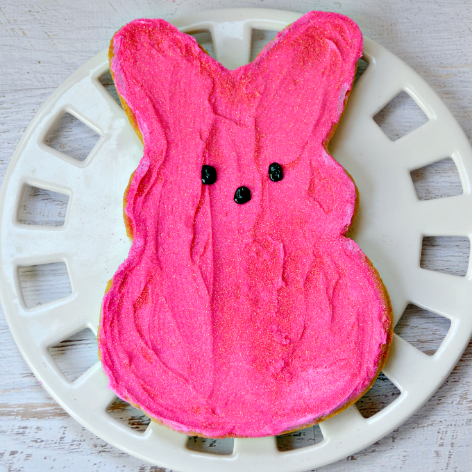 Love Peeps? Make a Peeps Cookie Cake in under 30 minutes with a cute Peeps cookie pan and pre-made sugar cookie dough!