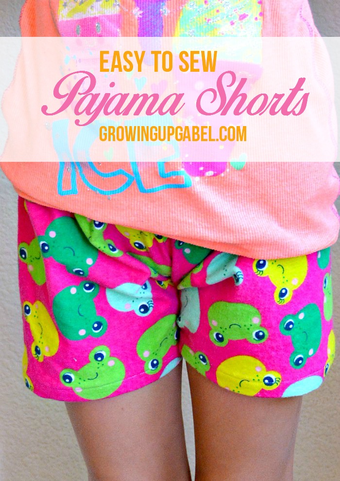 Get sewing this summer and make these super easy pajama shorts! This sewing project is great for beginners and novice sewers.