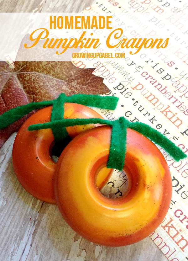 Homemade crayons are a super quick and easy craft that take just a few minutes to make. Pumpkin crayons are perfect for a non-candy trick or treat idea or use them at the kids table at Thanksgiving!