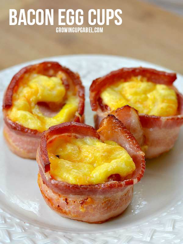 Looking for an easy breakfast recipe? Try these bacon egg cups! Cook eggs and bacon together in the oven for a quick and easy family meal. Ready in about 30 minutes, just add toast for a delicious breakfast!