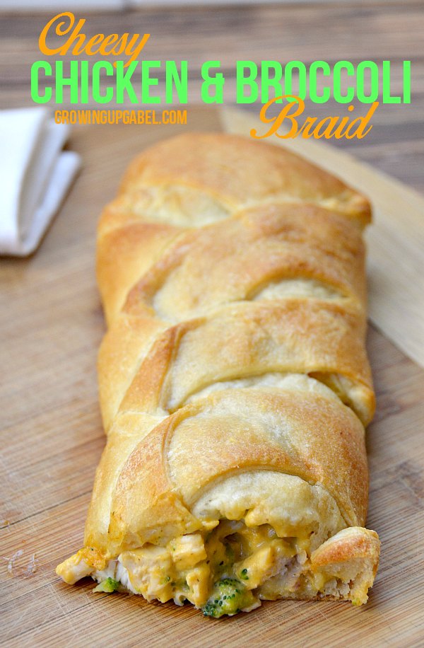 Need an easy dinner recipe for dinner on the go? Whip up this chicken and broccoli braid with just 4 ingredients in less than 30 minutes! Slice, pack and serve in the car or at practice for a quick weeknight dinner!