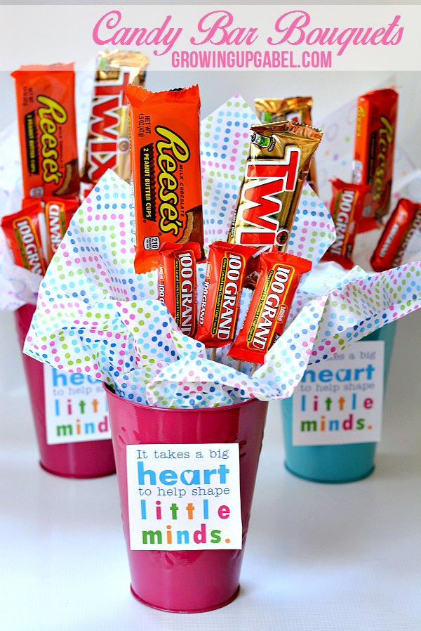 Need an easy and inexpensive gift? Make a candy bar bouquet! Using craft supplies from the dollar store, this fun craft is perfect for Mother's Day; Father's Day and Teacher Appreciation!