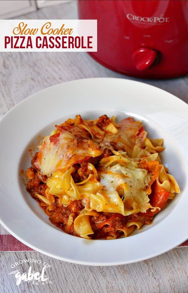 easy-pizza-casserole-with-egg-noodles