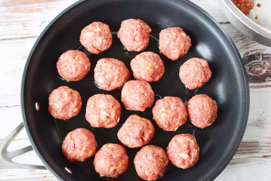 Meatballs in a frying pan