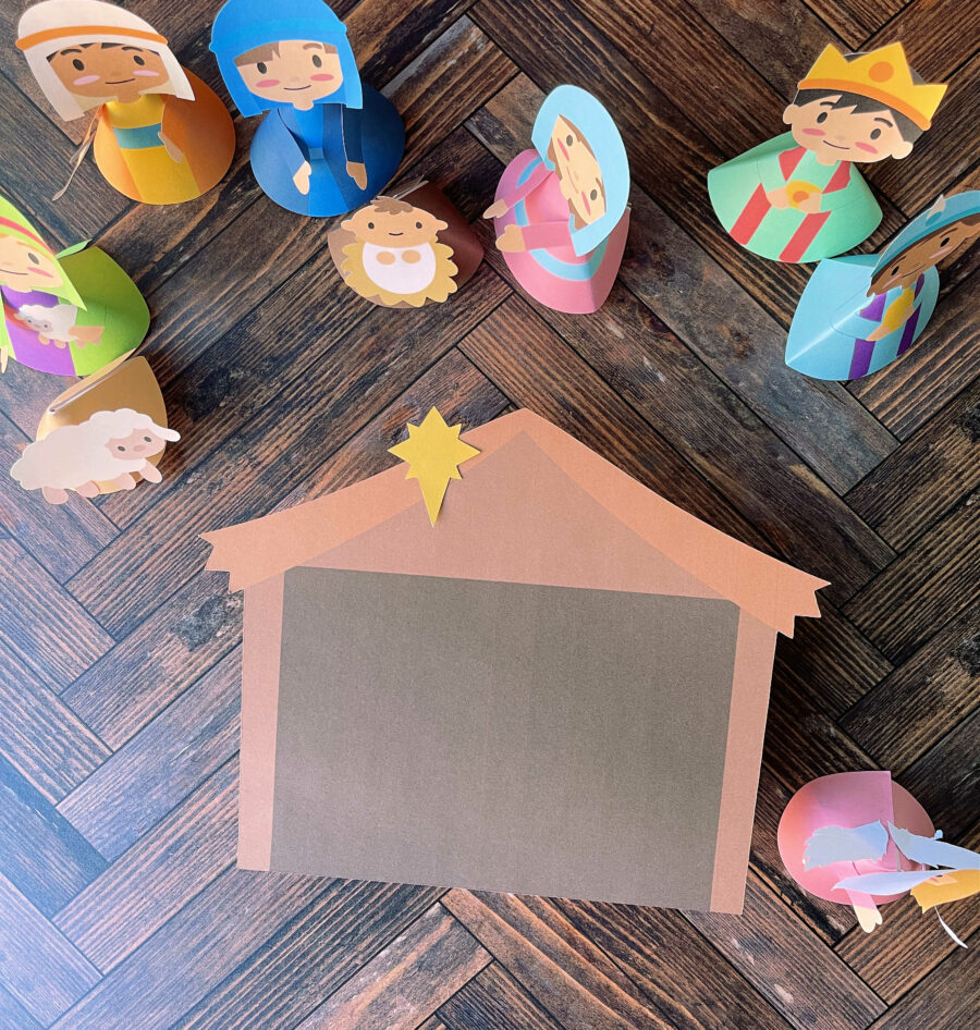 Printable paper manger laying on a table