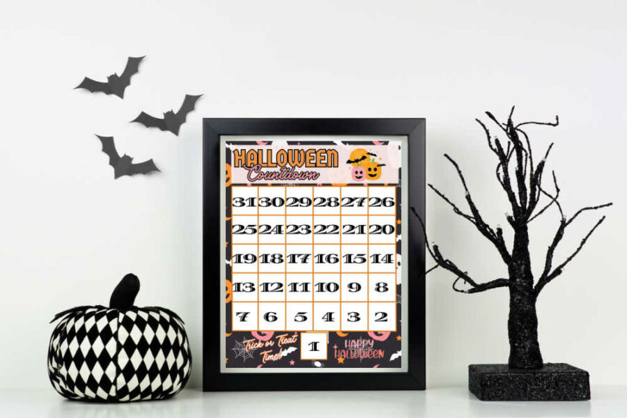 Halloween countdown calendar in a frame 